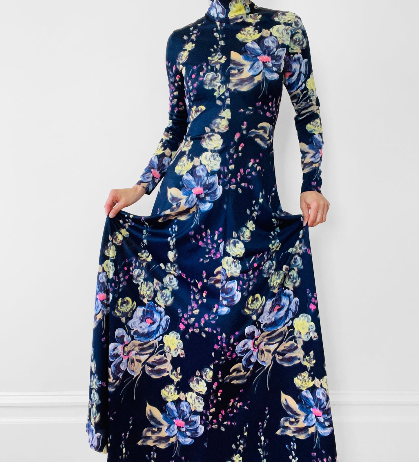 1970s Floor Length Floral Fitted High-Neck Zip-Back Long-Sleeve Dress