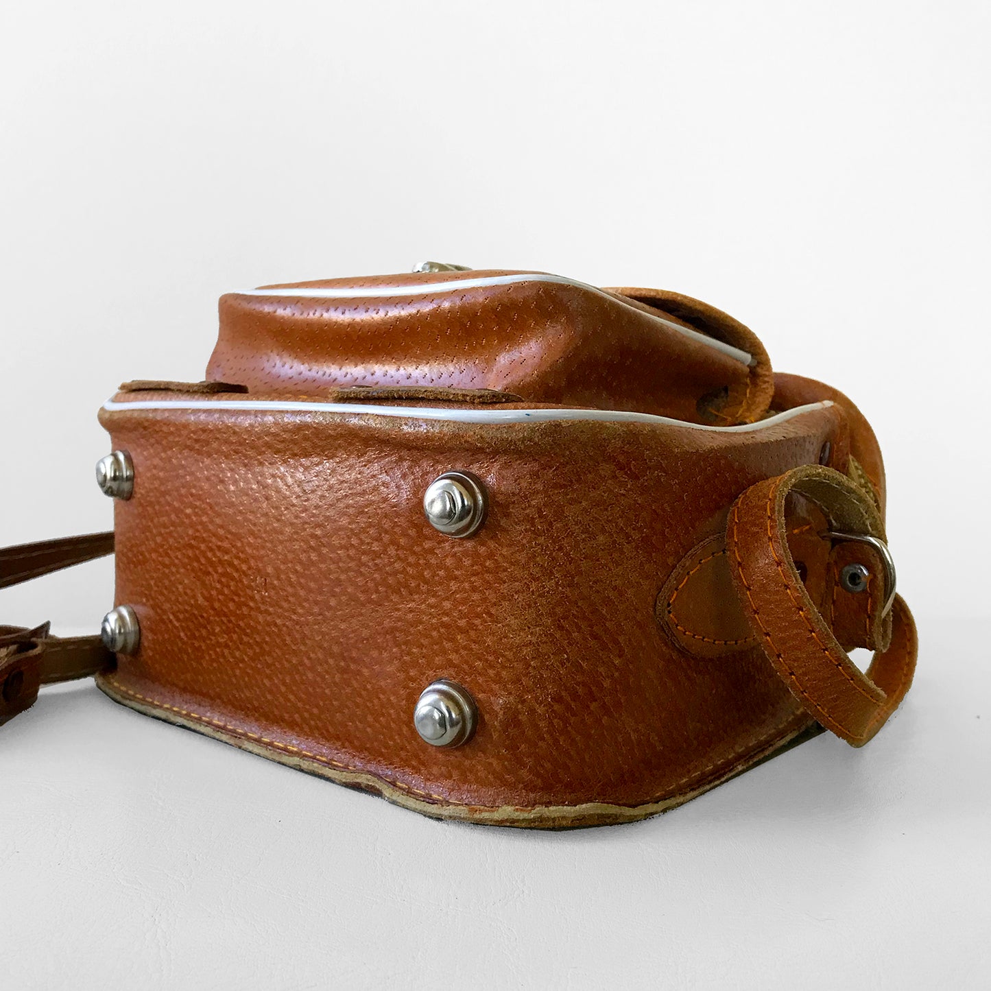 1960s-1970s Boxy Amber-Brown Leather Crossbody Camera Bag Case