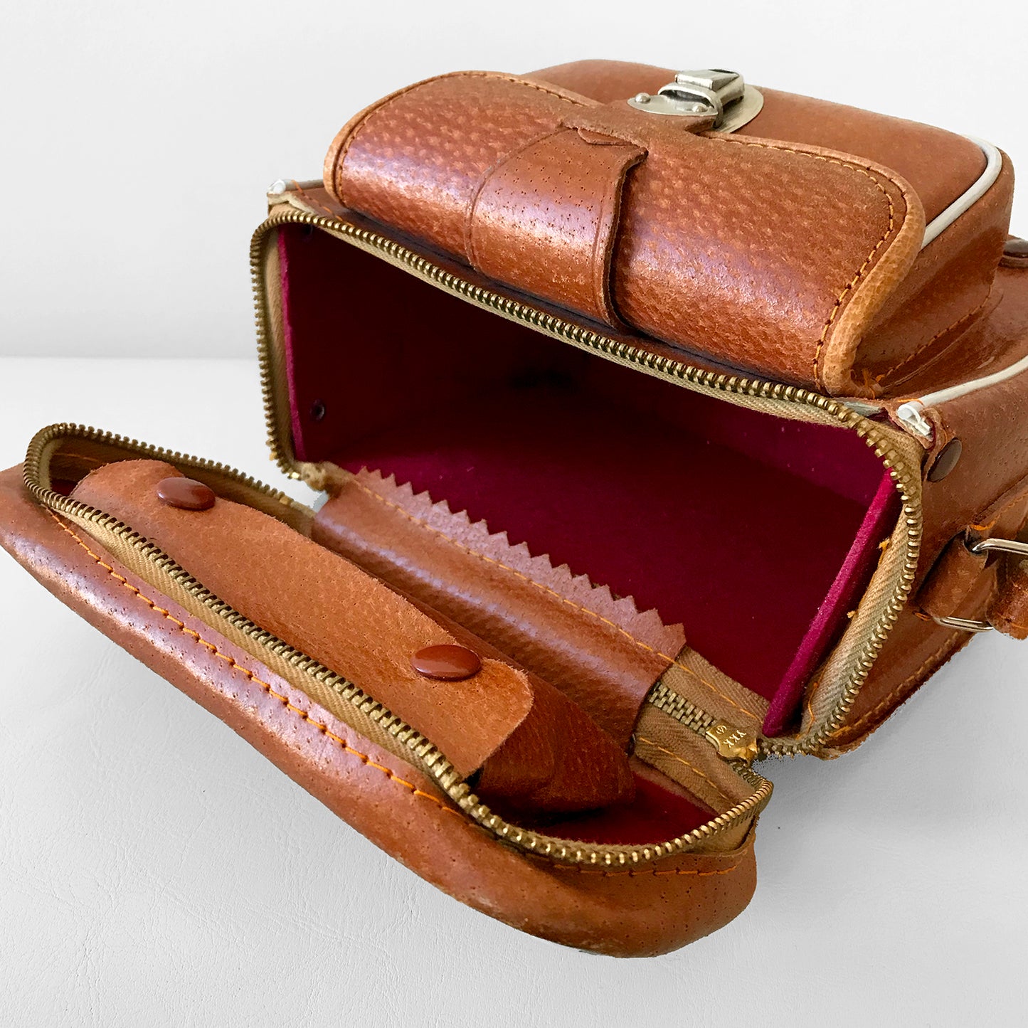 1960s-1970s Boxy Amber-Brown Leather Crossbody Camera Bag Case