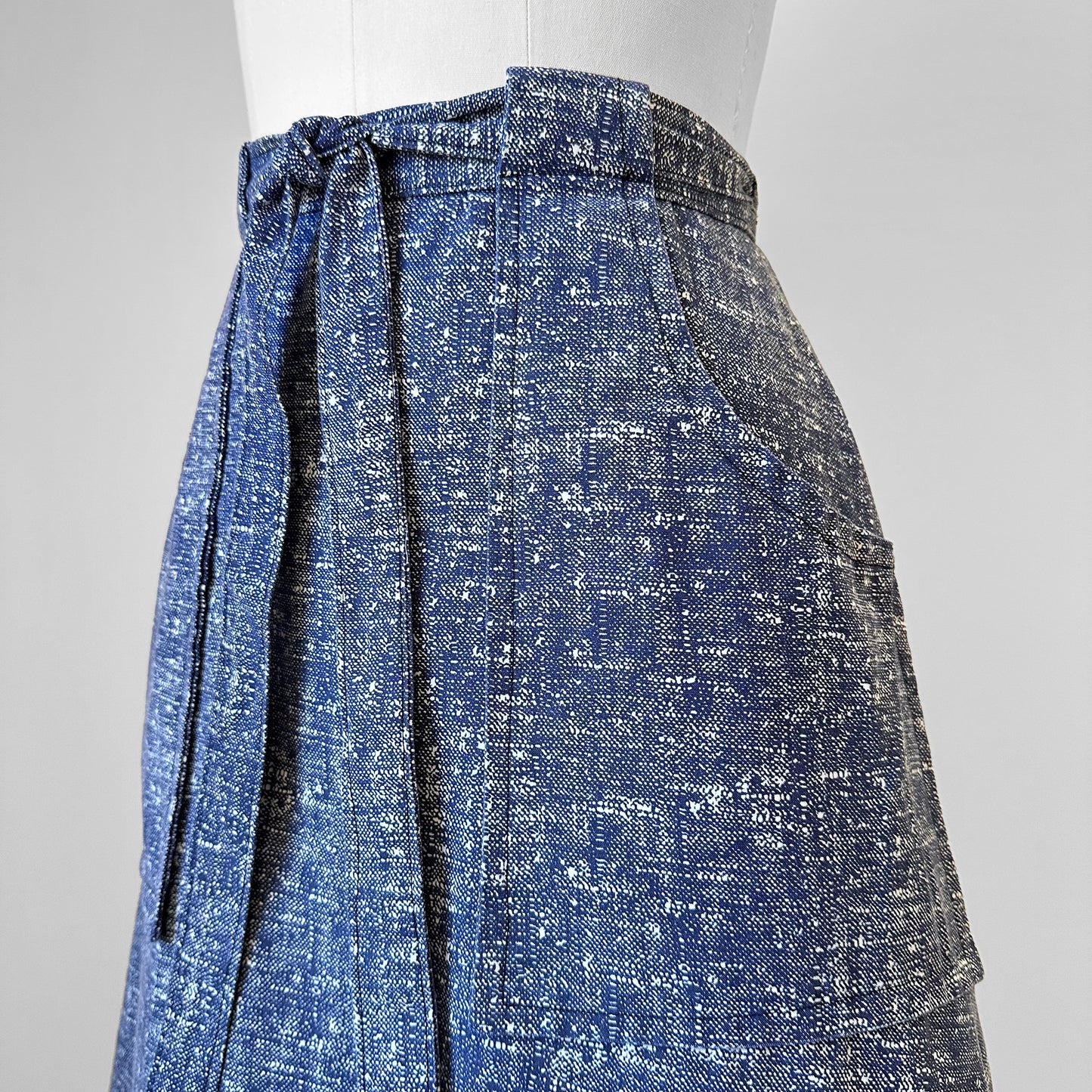 1970s Blue and White Pocket Front A-Line Tied-Waist Wrap Skirt - XS/S