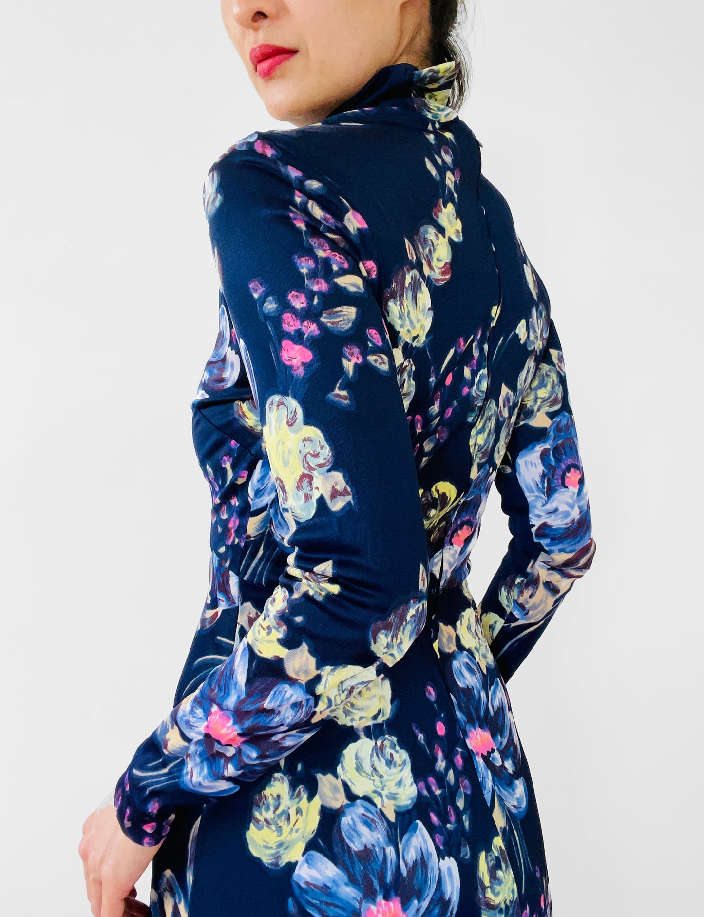 1970s Floor Length Floral Fitted High-Neck Zip-Back Long-Sleeve Dress