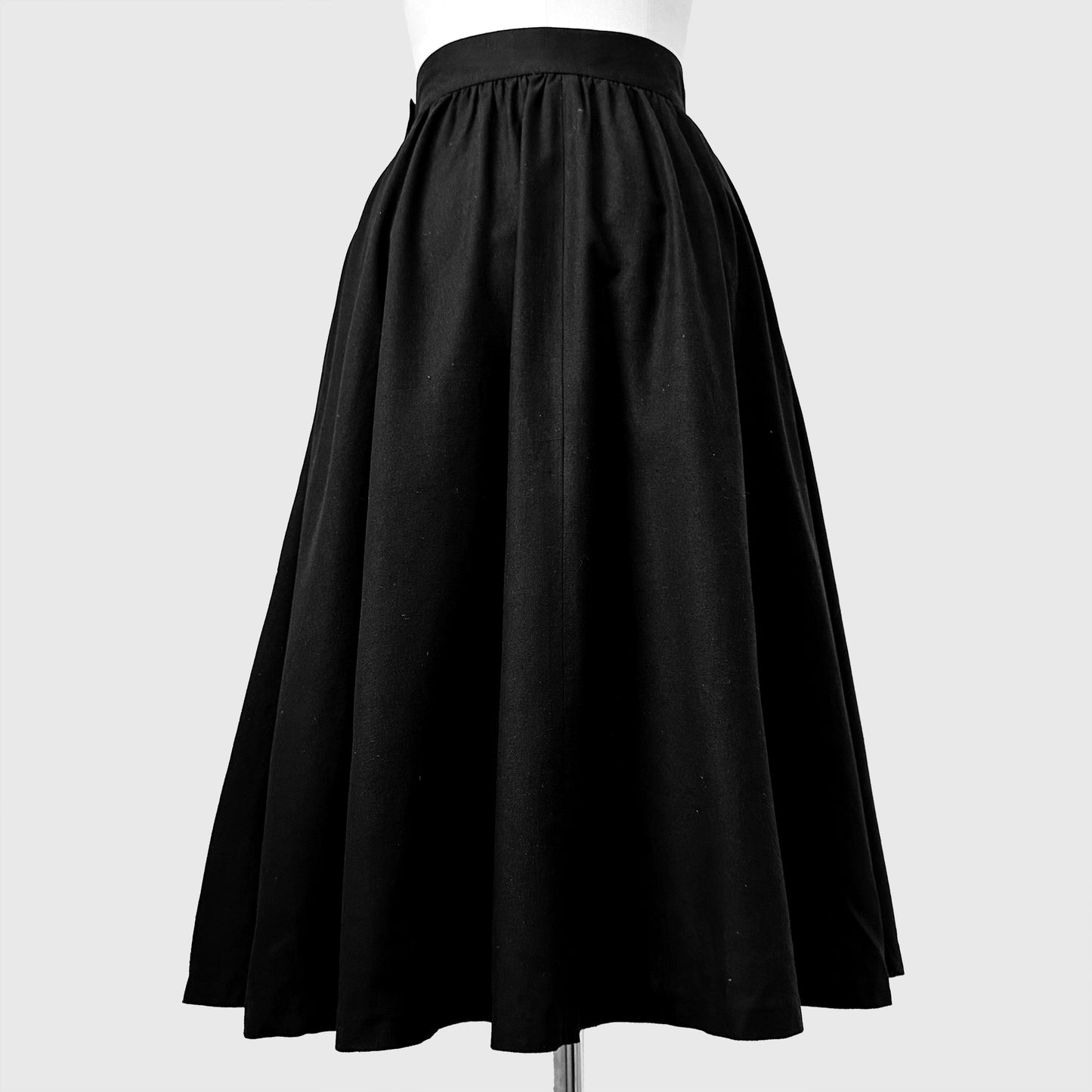 1990s Black Raw Silk Side-Button Fit and Flare Knee-Length Skirt - Waist 25