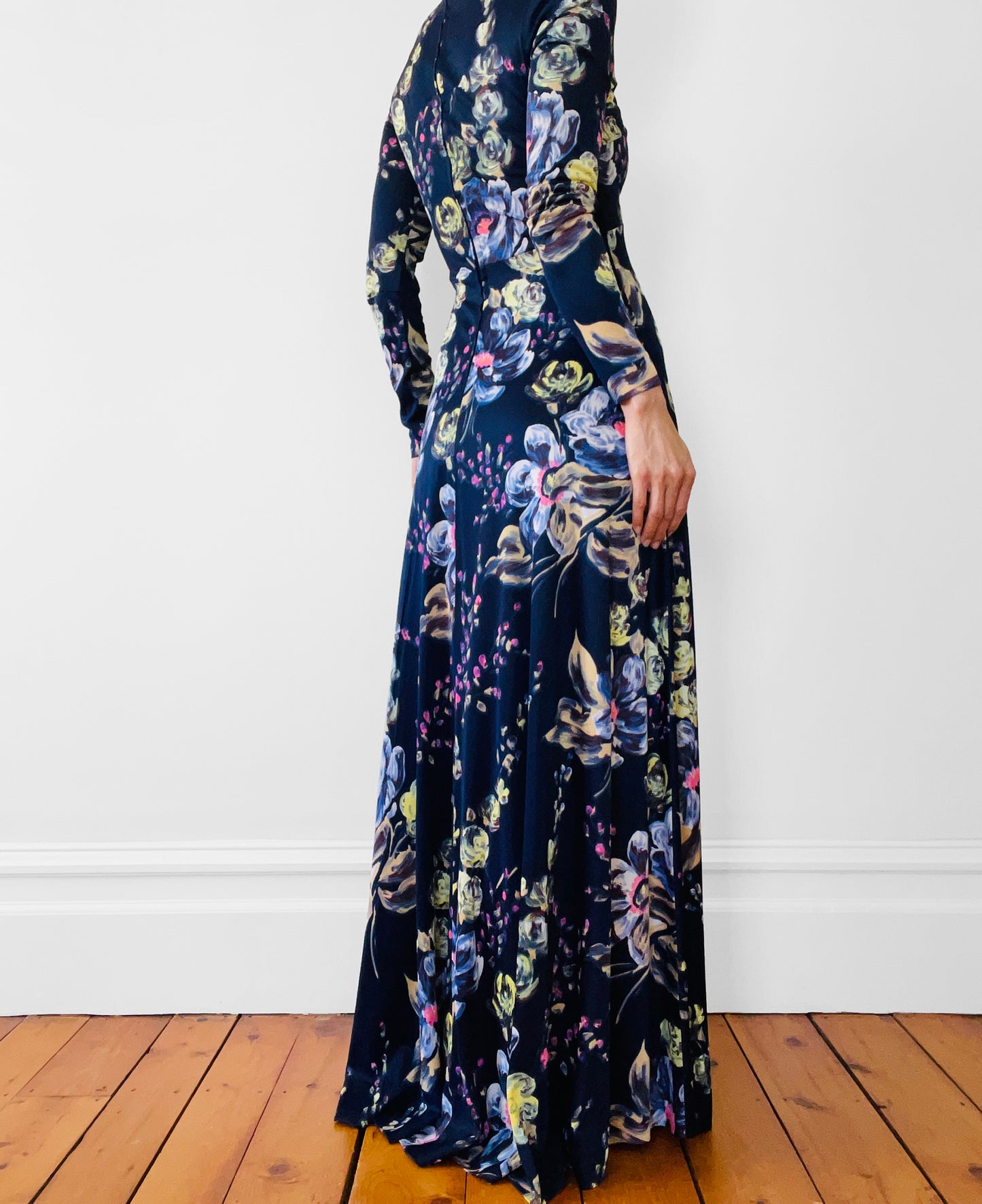 1970s Floor Length Floral Fitted High-Neck Zip-Back Long-Sleeve Dress