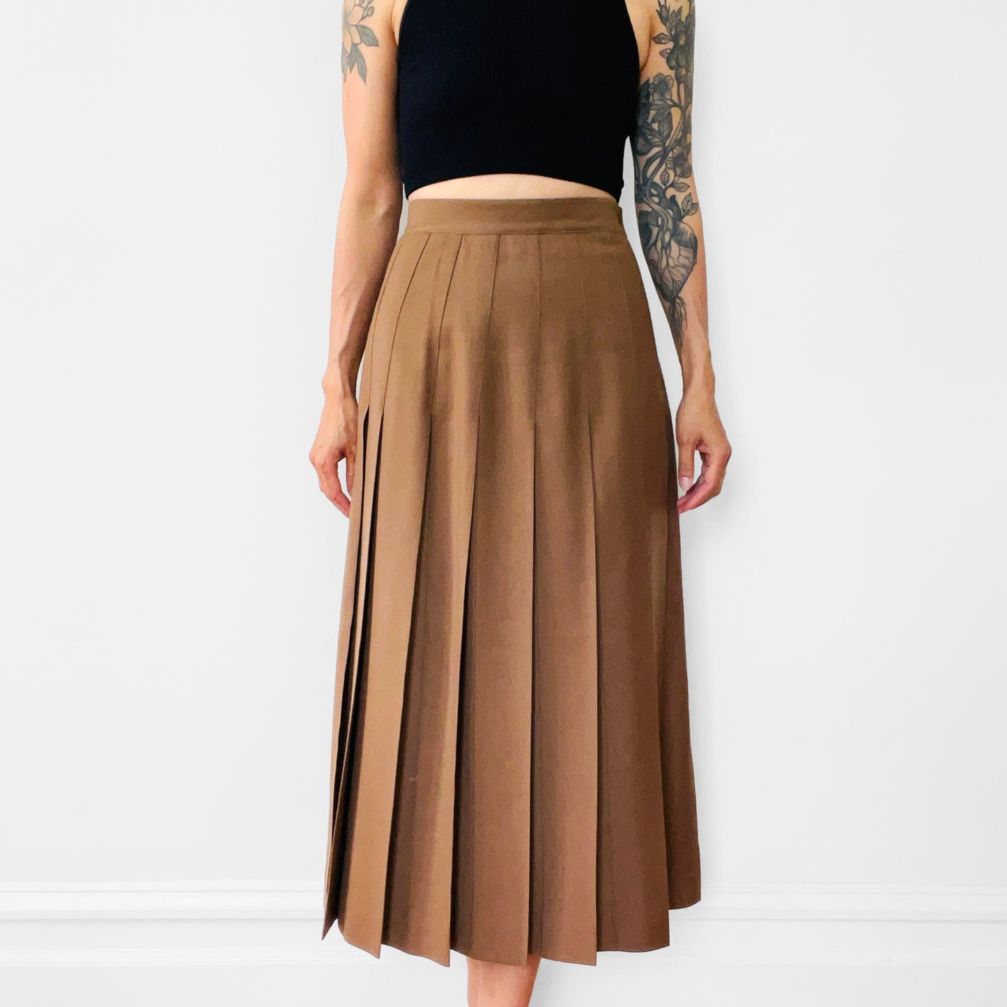 1970s - 1980s Made in Canada Caramel Pure Virgin Wool High-Waisted Pleated Skirt