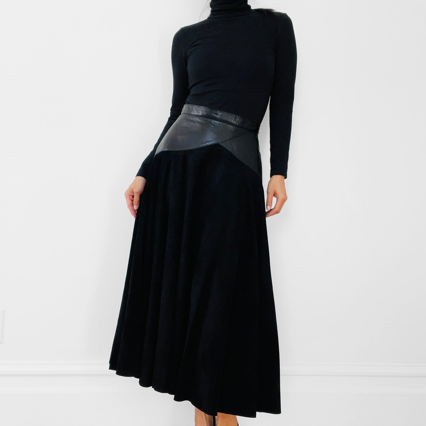 1980s Black Tone-On-Tone High-Waisted Leather and Suede Fit and Flare Skirt