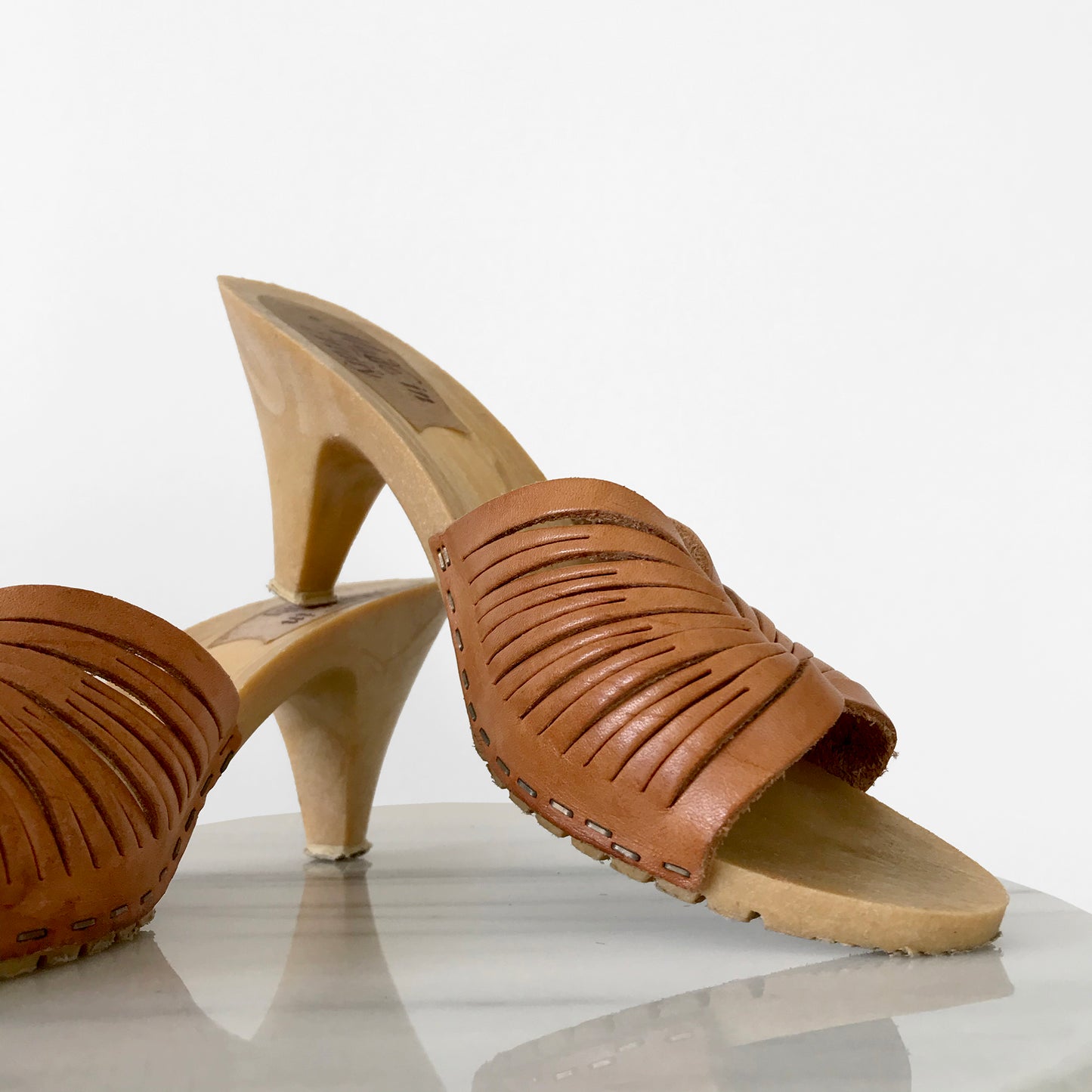 1960s-1970s Tan Leather Made in Italy Clog Heeled Sandals