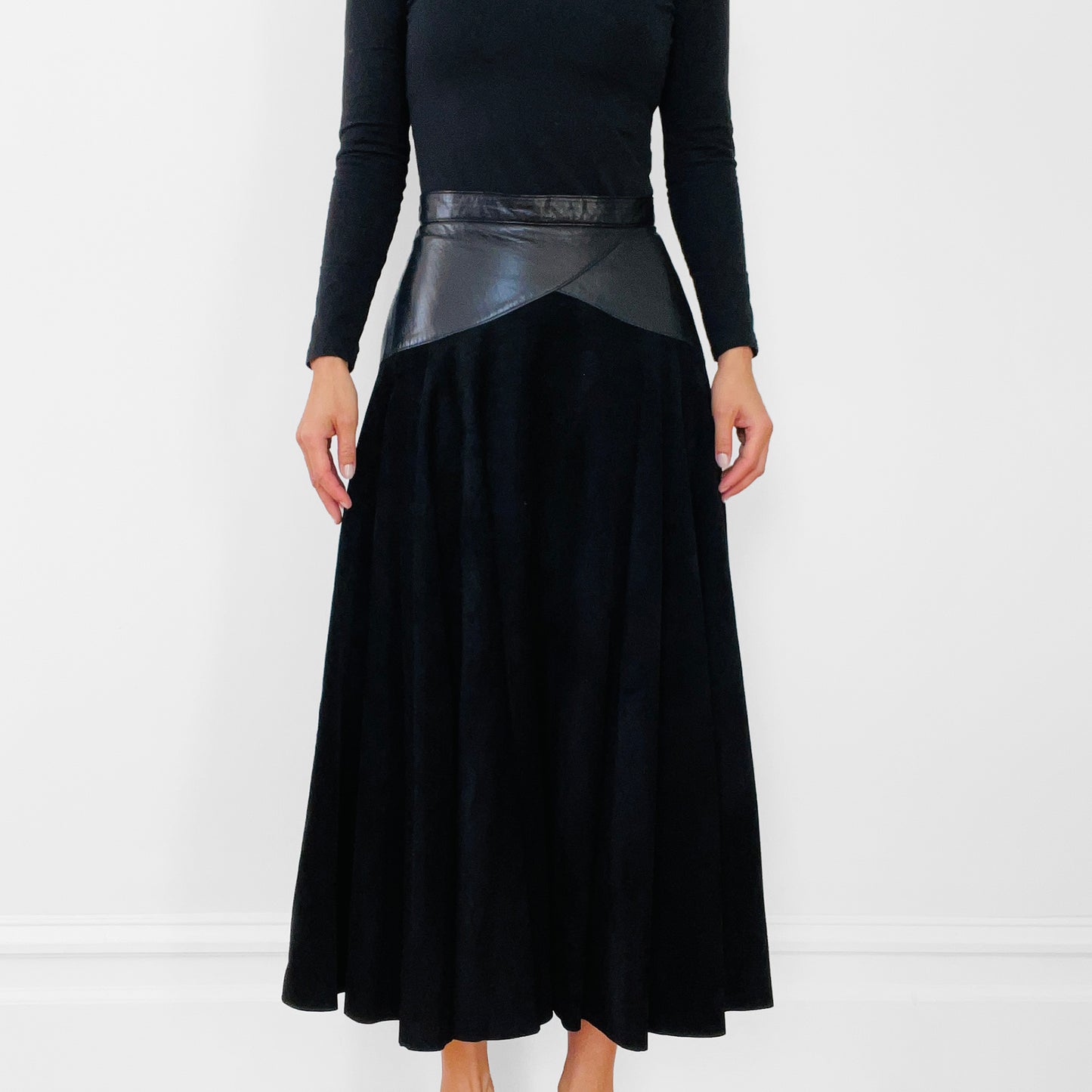 1980s Black Tone-On-Tone High-Waisted Leather and Suede Fit and Flare Skirt