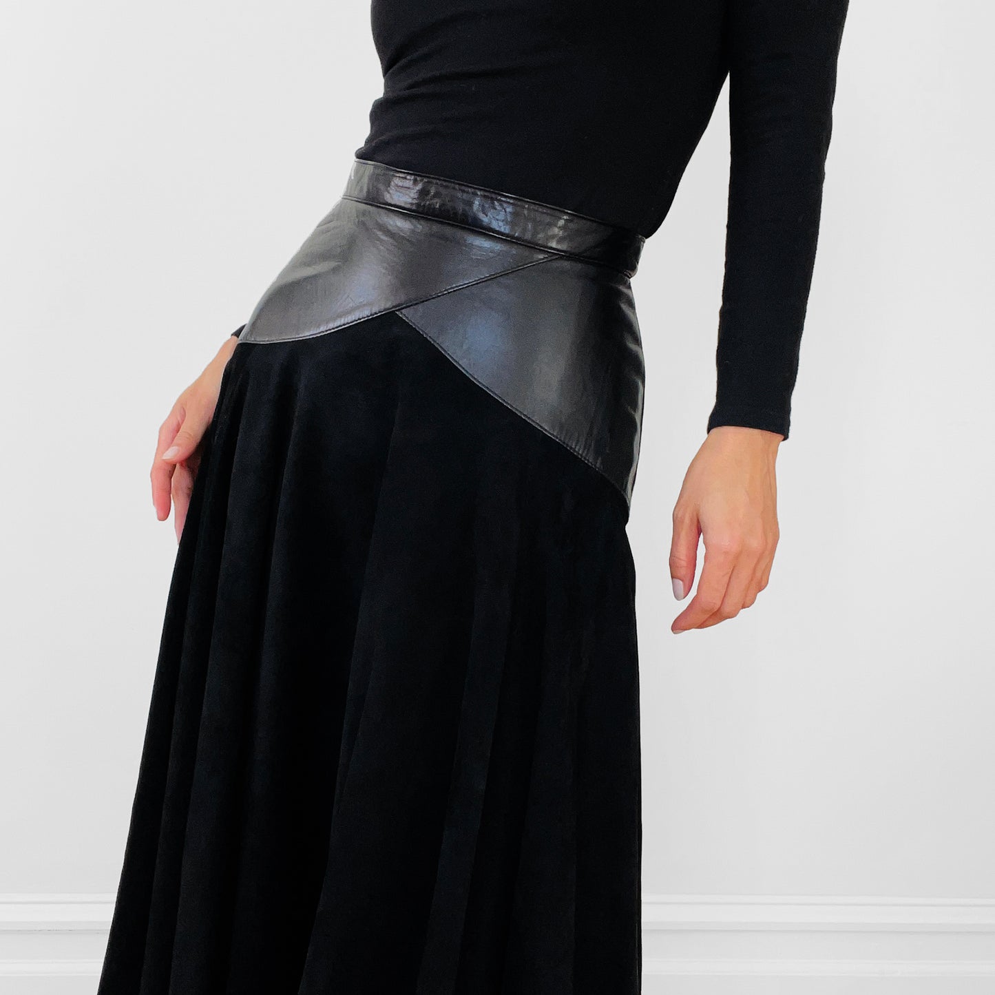 1980s Black Tone-On-Tone High-Waisted Leather and Suede Fit and Flare Skirt