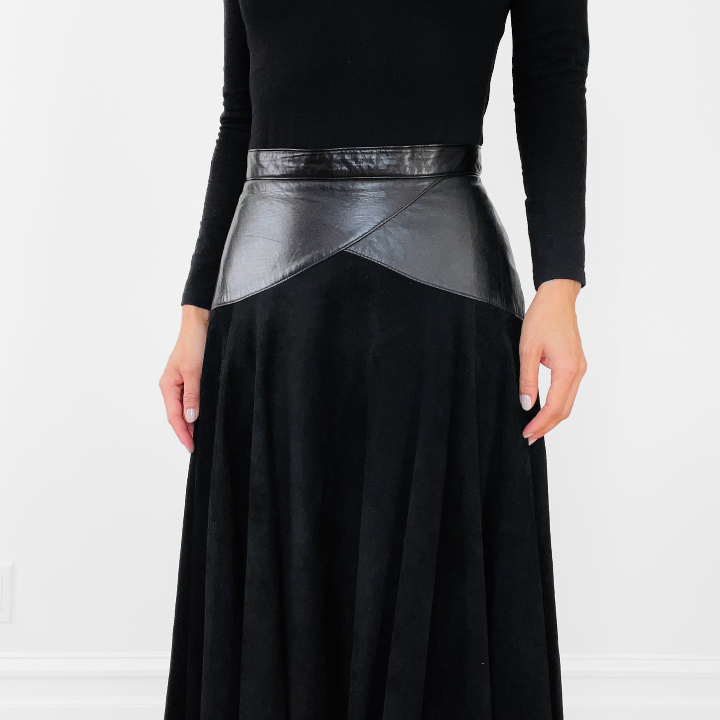 1980s Black Tone-On-Tone High-Waisted Leather and Suede Fit and Flare Skirt