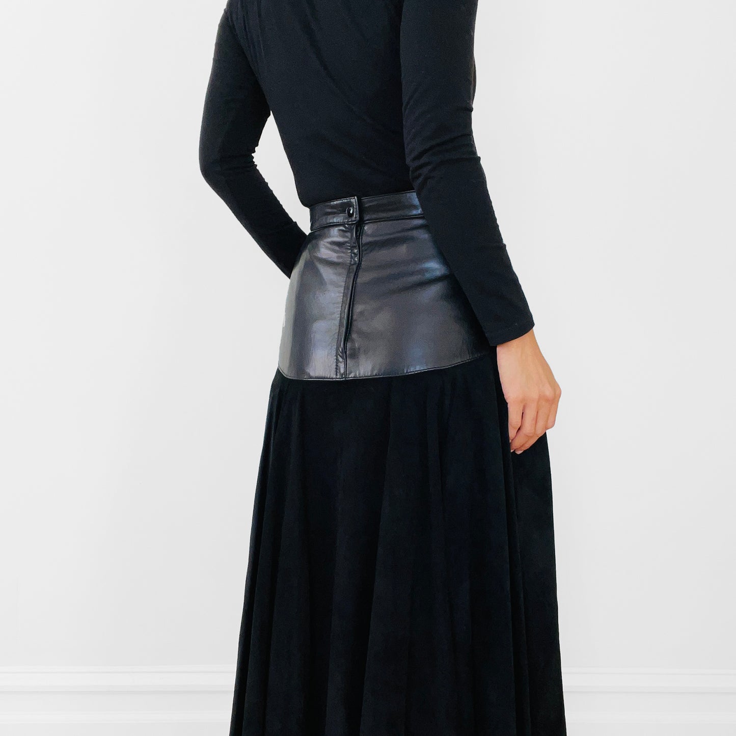 1980s Black Tone-On-Tone High-Waisted Leather and Suede Fit and Flare Skirt