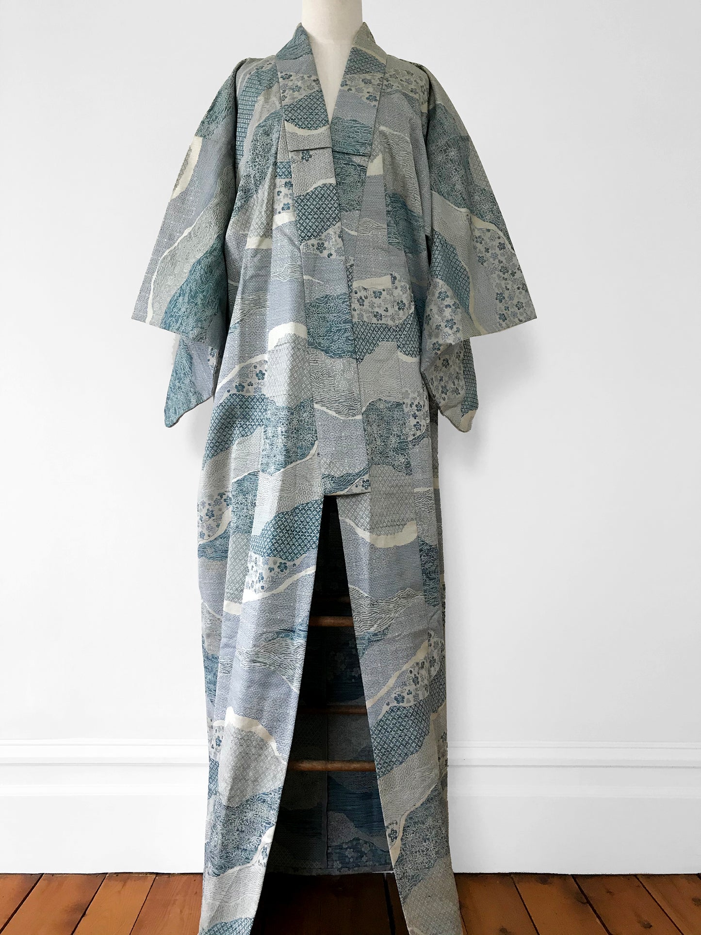 Wool and Silk Blended Japanese Flower Patchwork Kimono Duster Robe