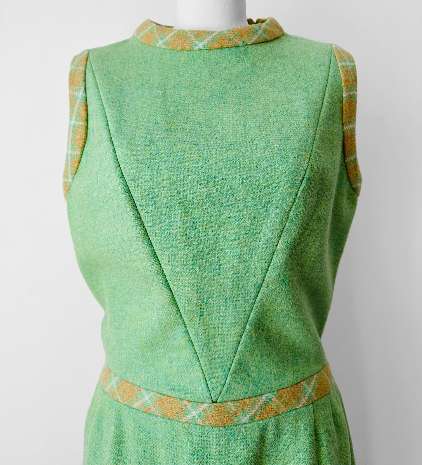 1960s Apple Green and Plaid Trimmed Wool Lined Sleeveless Drop Waist Shift Dress - Sz. S