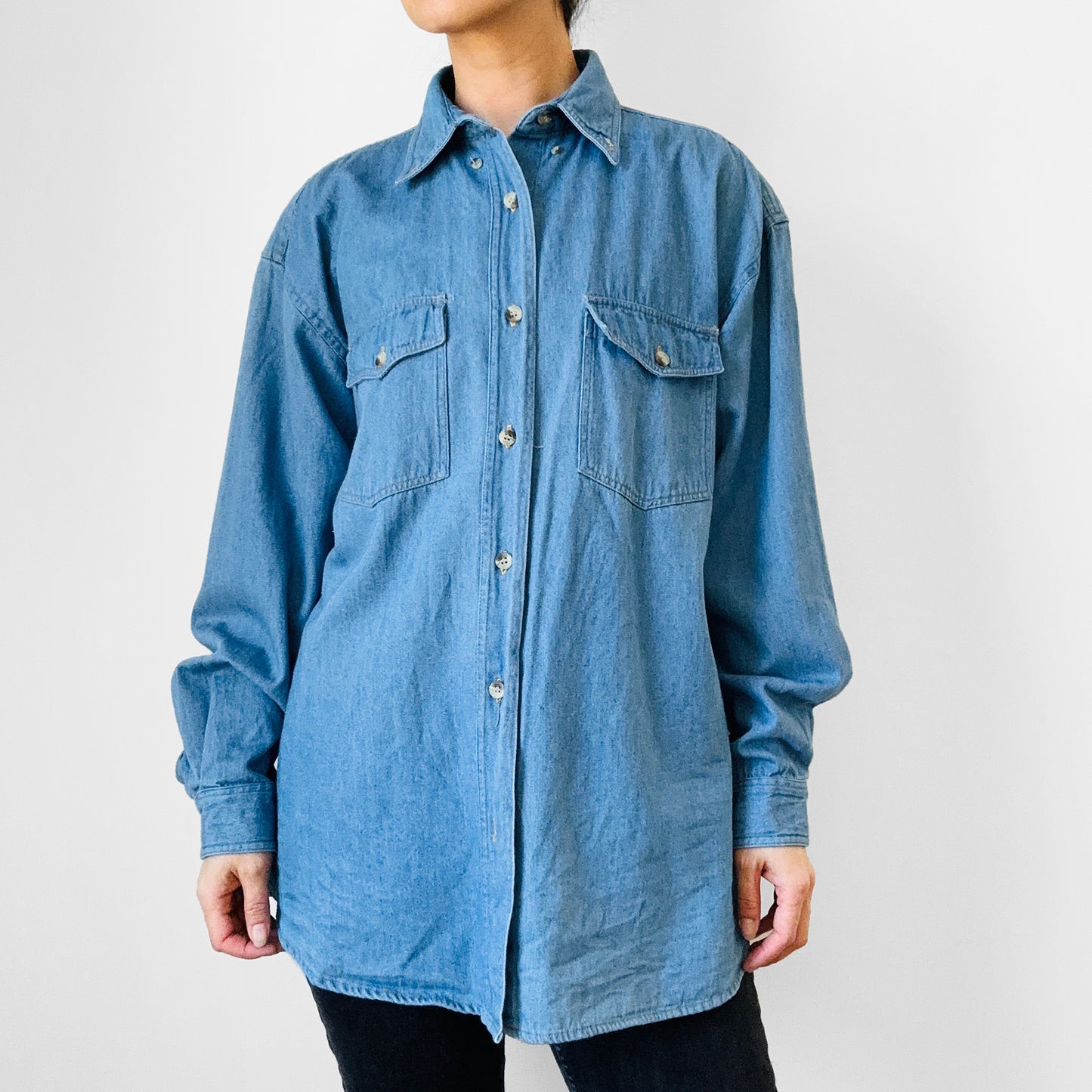 1980s Light Wash Soft Chambray Denim Jean Button Up Collared Shirt - Sz. M