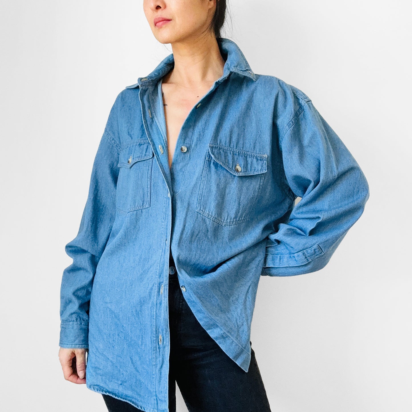 1980s Light Wash Soft Chambray Denim Jean Button Up Collared Shirt - Sz. M