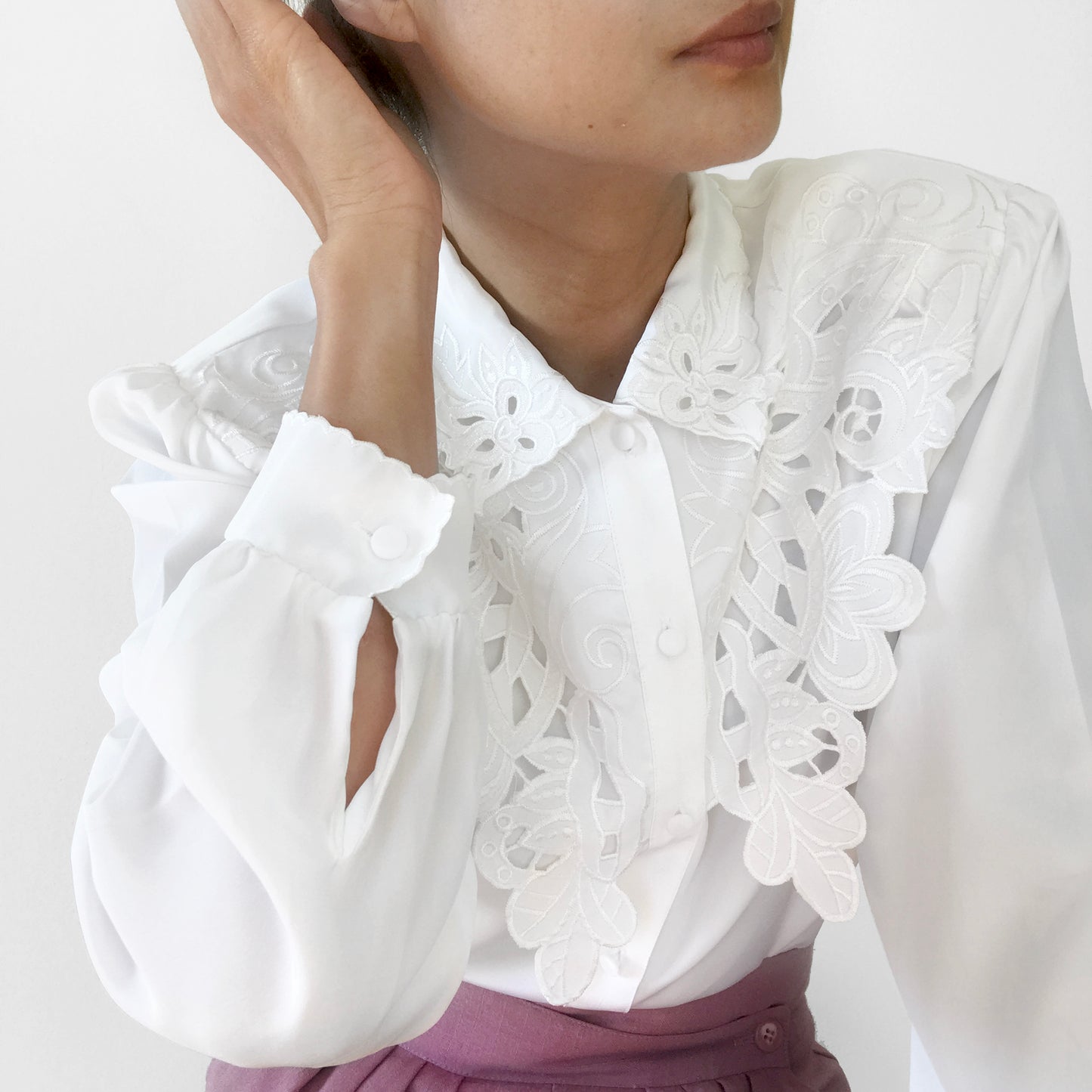 1980s White Embroidered Eyelet Button-Front Long-Sleeve Blouse