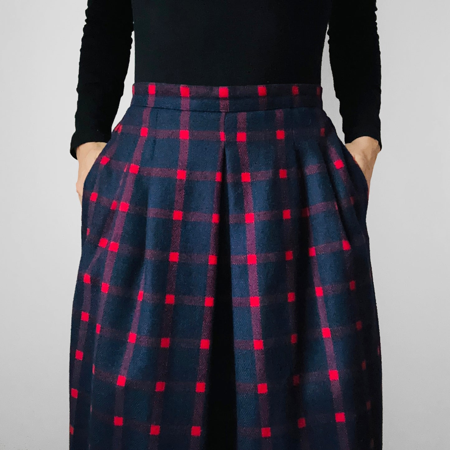 1960s-1970s Navy and Red Plaid Wool Inverted Pleat A-Line Pocketed Midi-Length Skirt - Waist 26.5