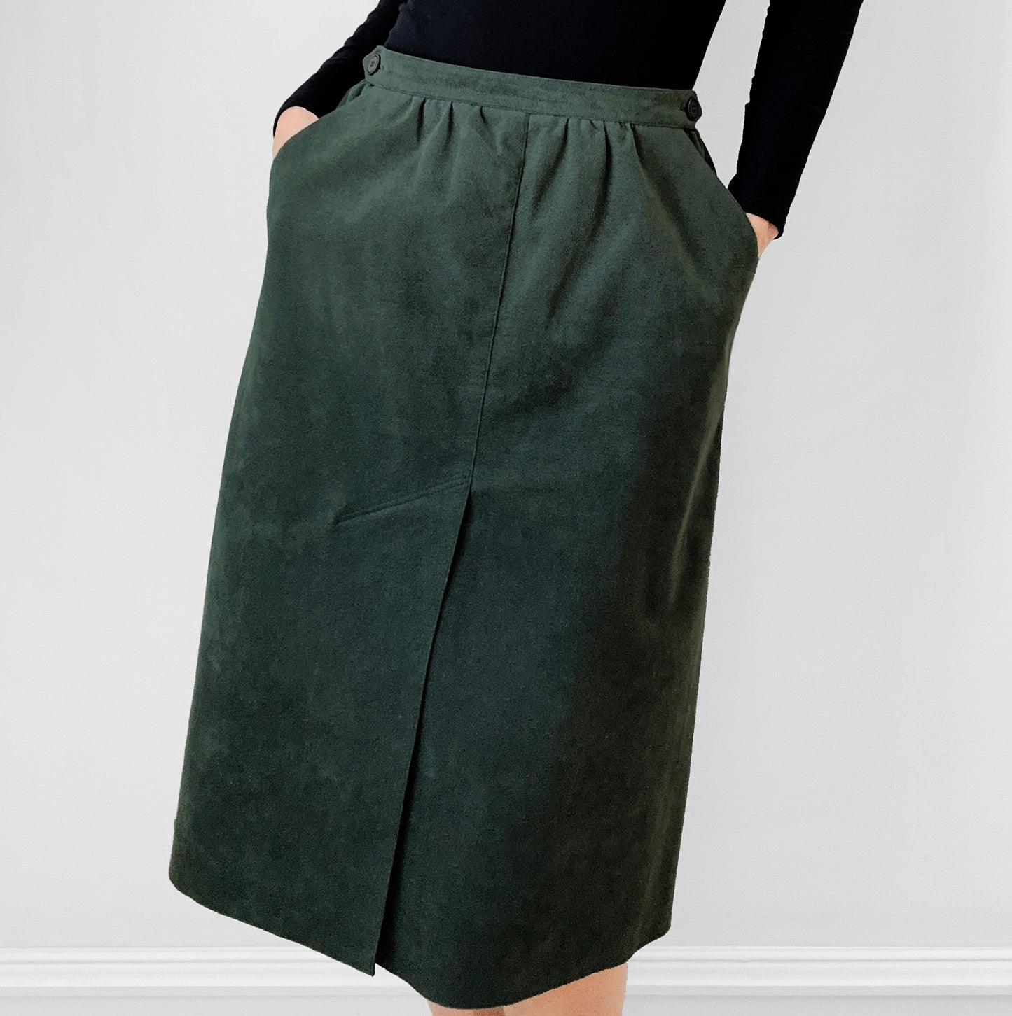 1970s Deep Olive Green Micro-Suede Button-Front Split-Front A-Line Skirt - Sz. / Waist. 26