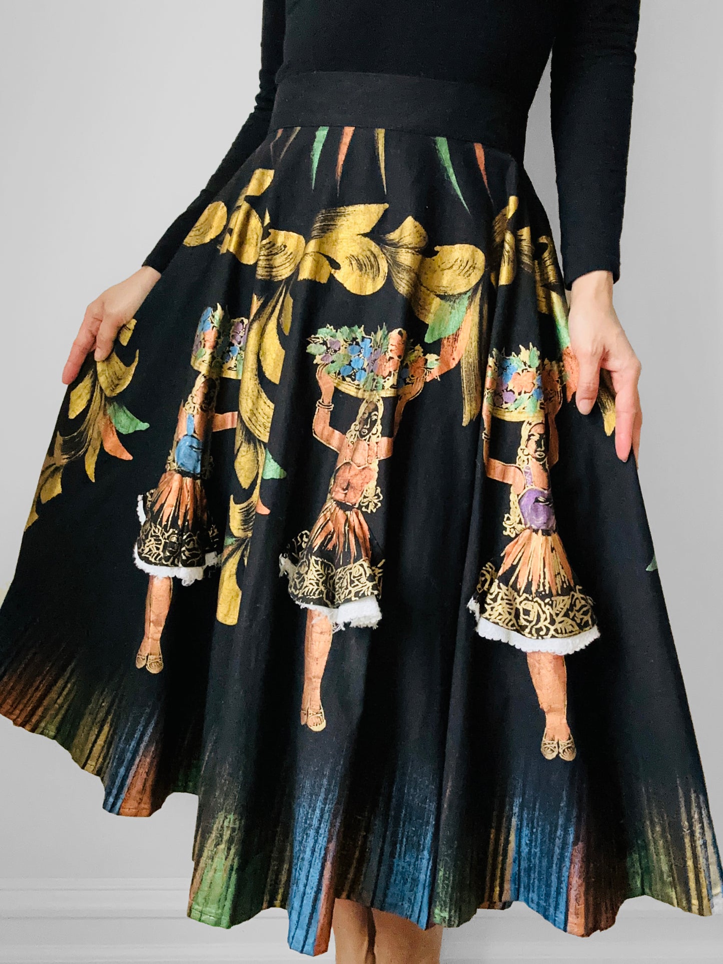 1960s Black Hand-Painted Lady 3D Tied Waist Belted Fit and Flare Hoop Skirt - Waist 24-26