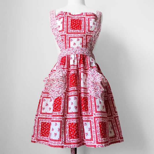 1960s Red and White Floral Patchwork Patterned Tied-Waist Cotton Apron