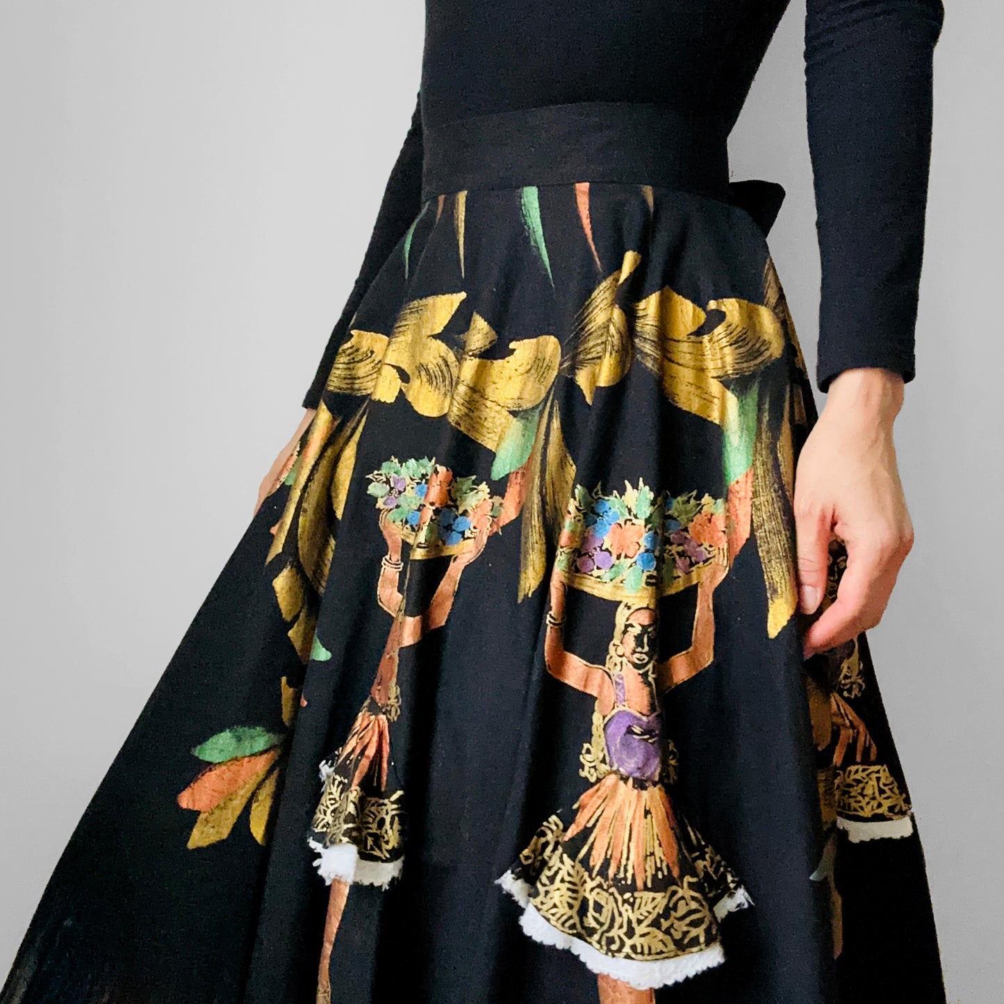 1960s Black Hand-Painted Lady 3D Tied Waist Belted Fit and Flare Hoop Skirt - Waist 24-26