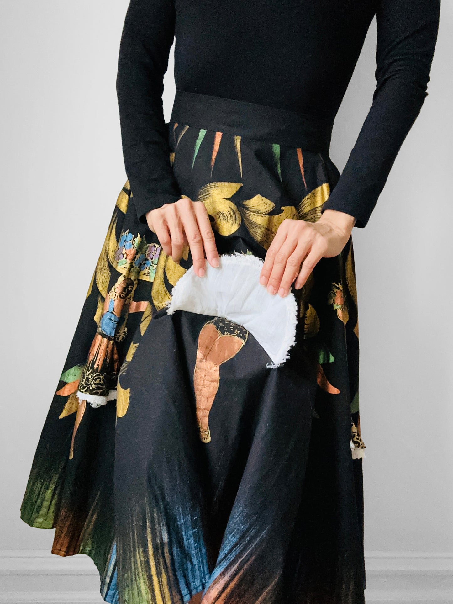 1960s Black Hand-Painted Lady 3D Tied Waist Belted Fit and Flare Hoop Skirt - Waist 24-26