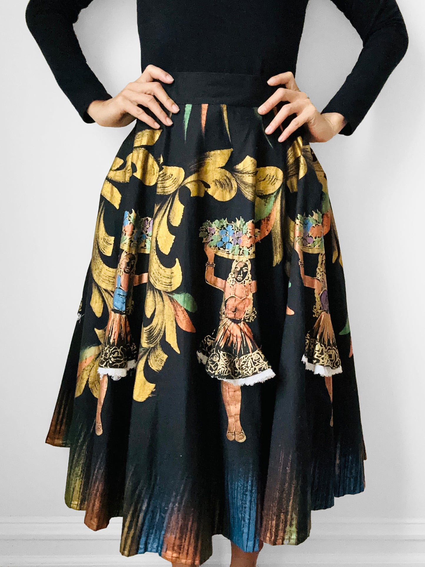 1960s Black Hand-Painted Lady 3D Tied Waist Belted Fit and Flare Hoop Skirt - Waist 24-26