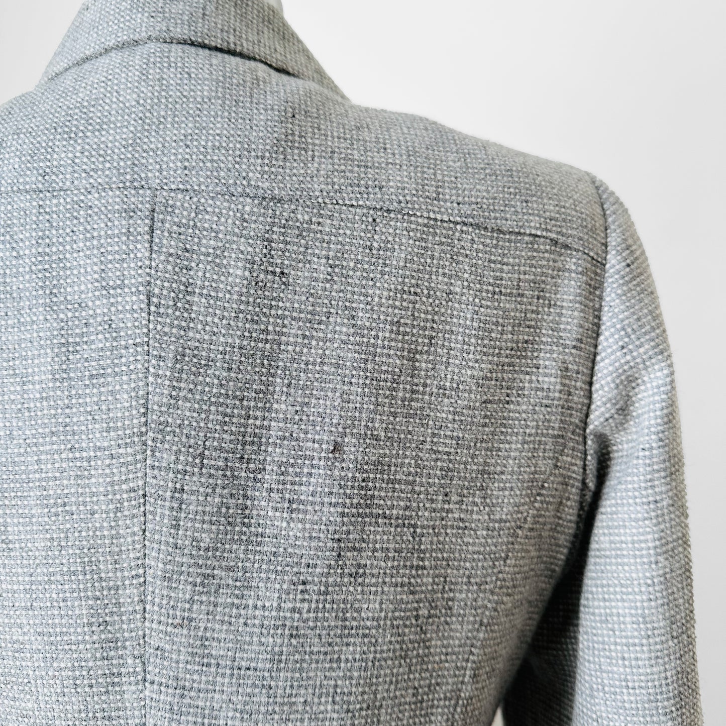 1970s Light Grey and White Wool Blend Tweed Fitted Tailored Blazer Jacket - Sz. S