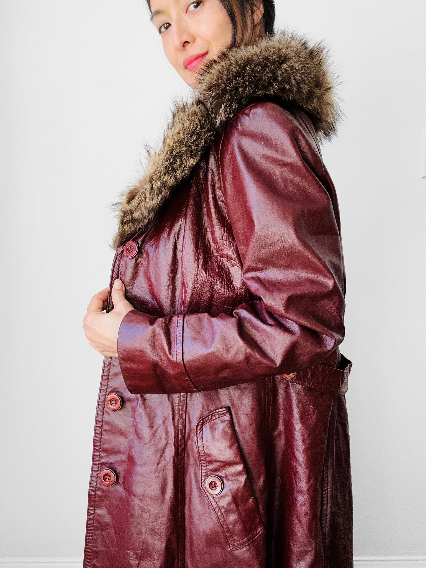 1970s Maroon Fur Collar Made in Canada Fitted Quilted Lining Coat - S/M