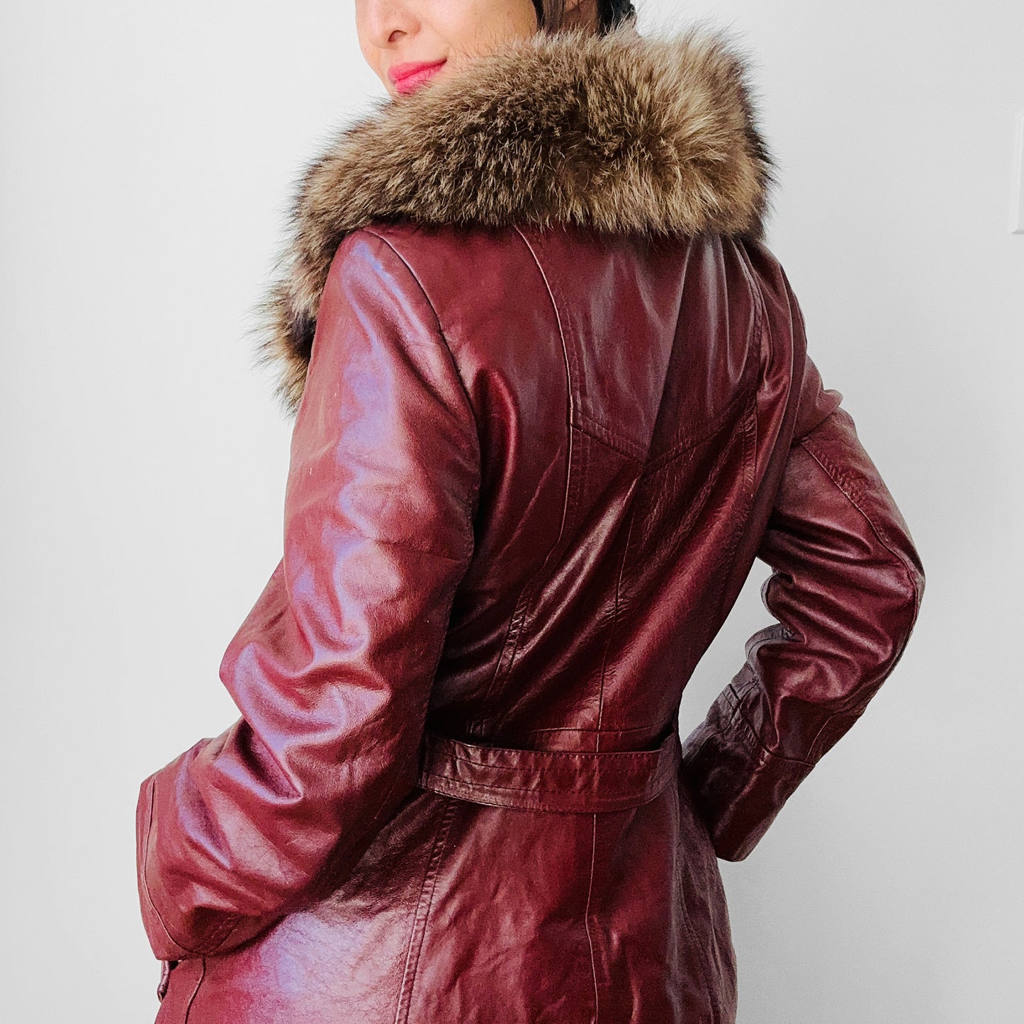 1970s Maroon Fur Collar Made in Canada Fitted Quilted Lining Coat - S/M