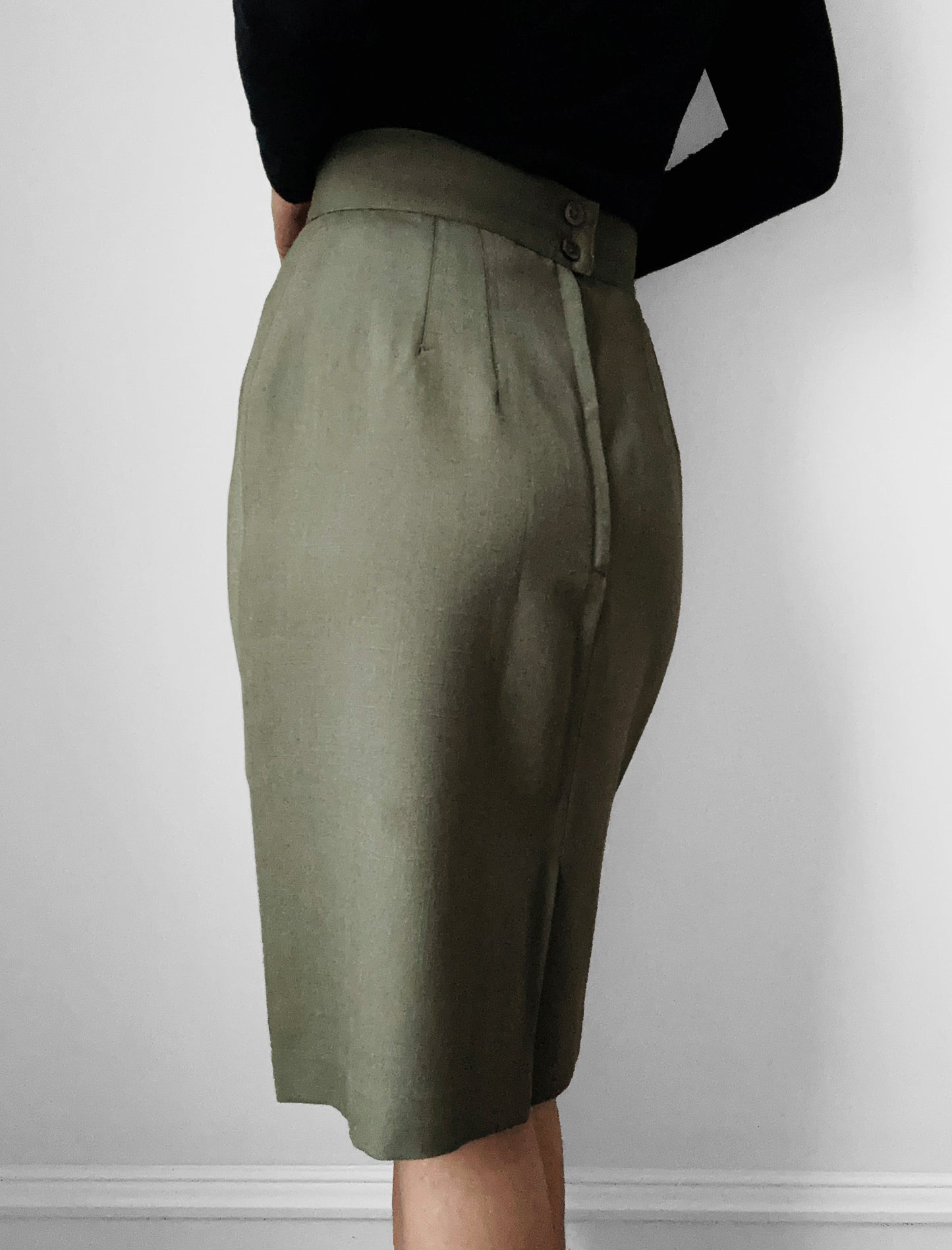 1980s Olive Green High-Waisted Knee-Length Fitted Skirt - Waist 26.5