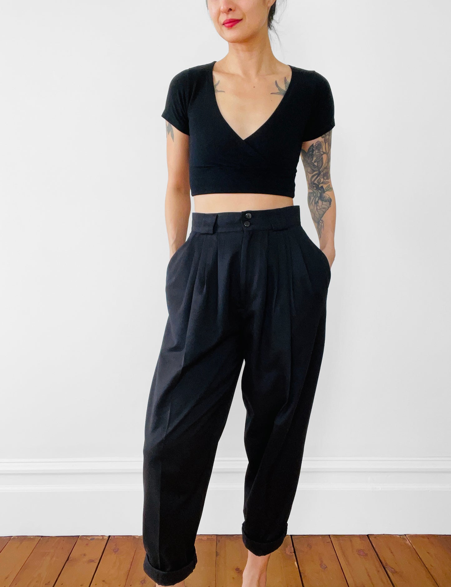 1980s Black High-Waisted Tapered Pleated Trousers Pants