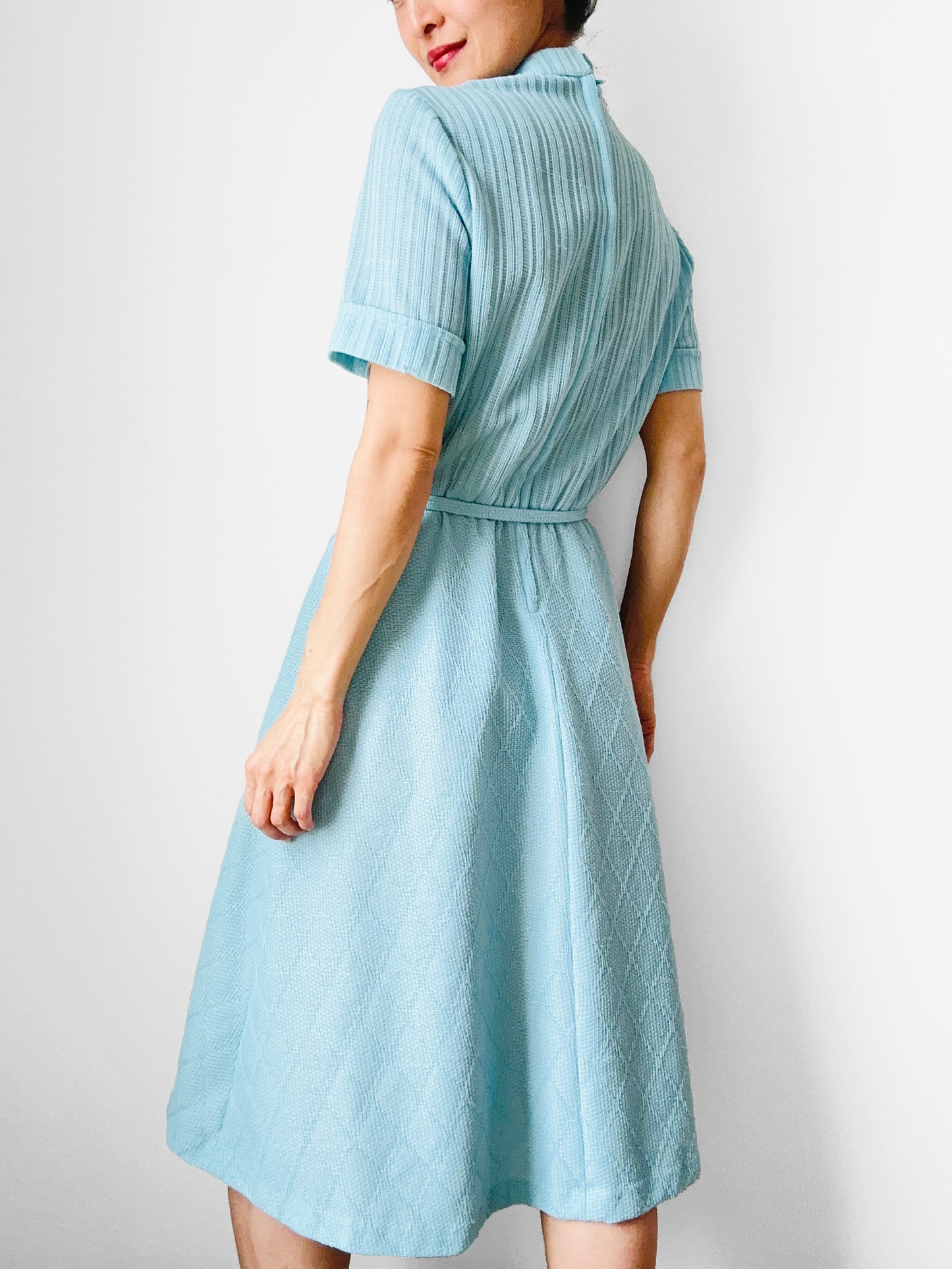 1960s Turquoise Button-Front Tied-Waist Short-Sleeve Textured Knit Dress - Sz. S