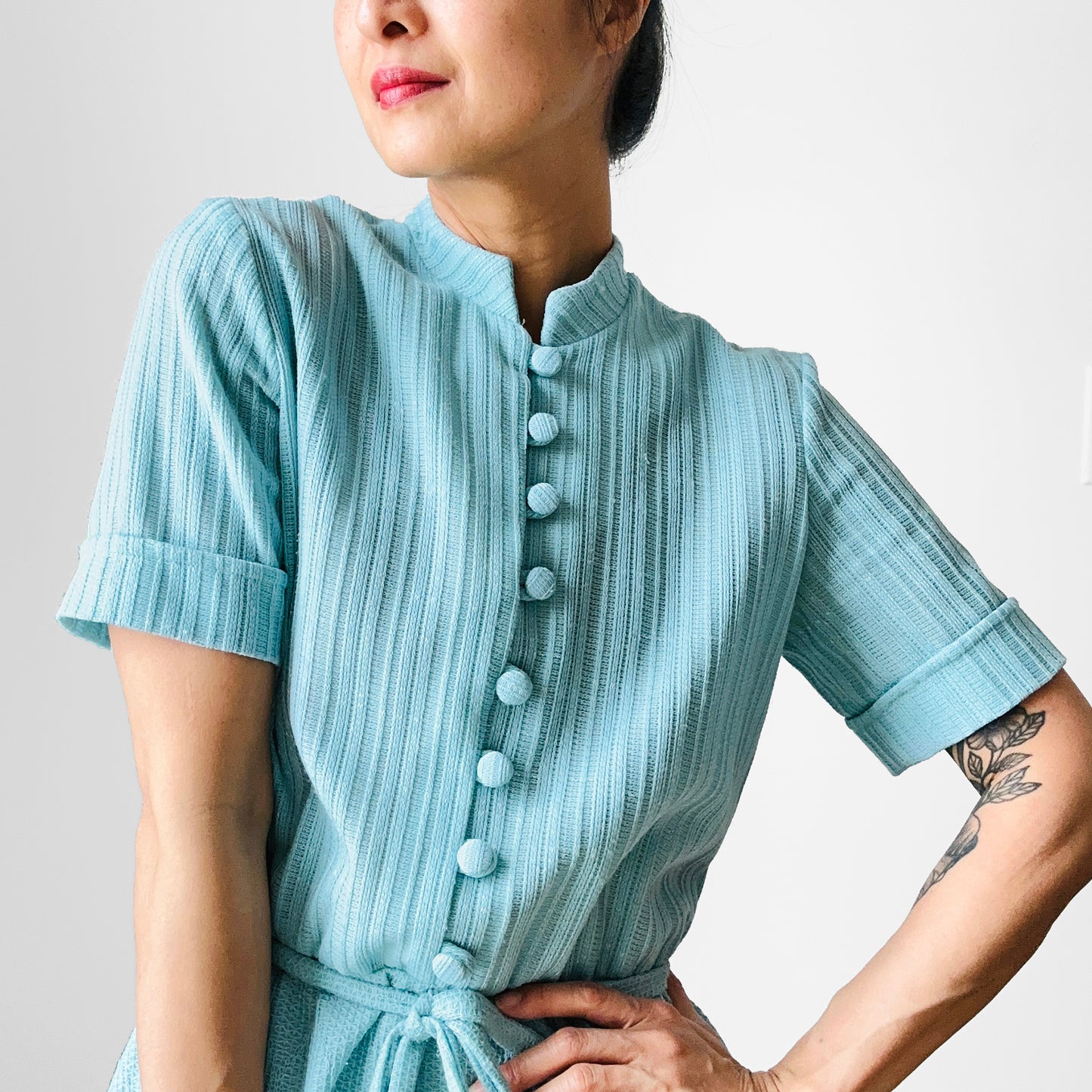 1960s Turquoise Button-Front Tied-Waist Short-Sleeve Textured Knit Dress - Sz. S