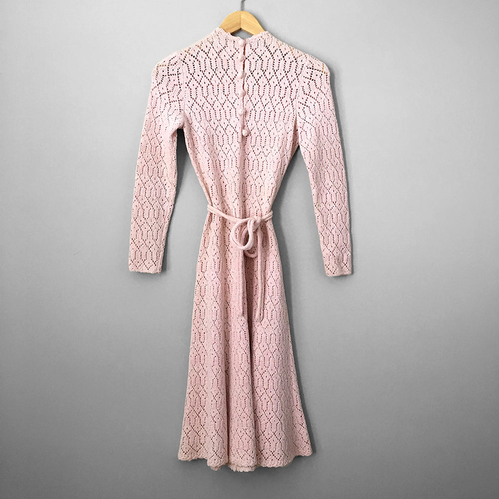 1960s Soft-Pink Button Collar Long-Sleeve Midi-Length Knit Dress