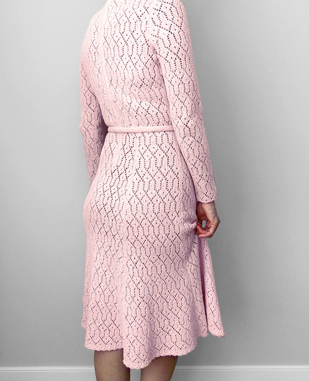 1960s Soft-Pink Button Collar Long-Sleeve Midi-Length Knit Dress