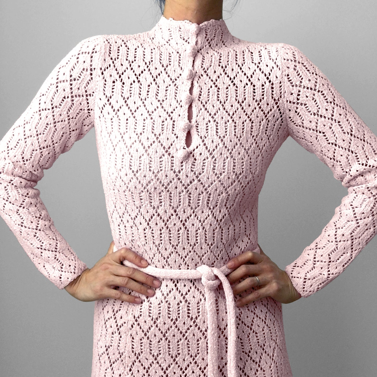 1960s Soft-Pink Button Collar Long-Sleeve Midi-Length Knit Dress